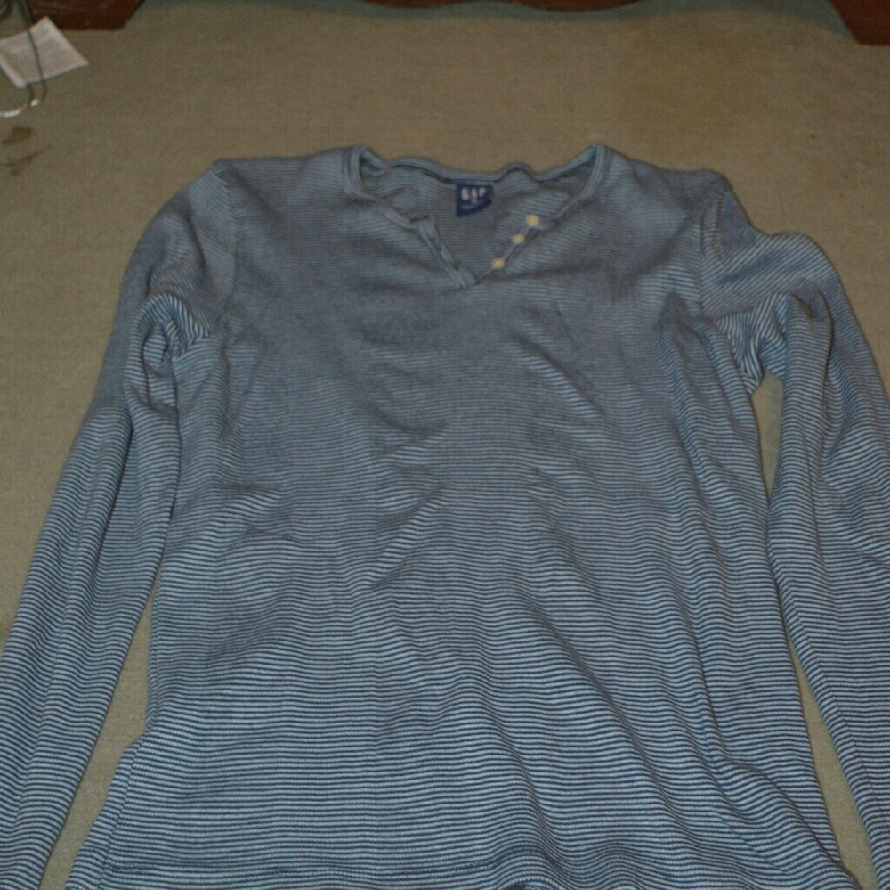 Gap long sleeve